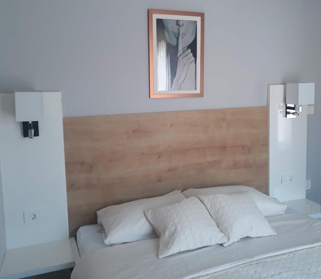 Apartments Orsula Near Old Town Šibenik Cameră foto